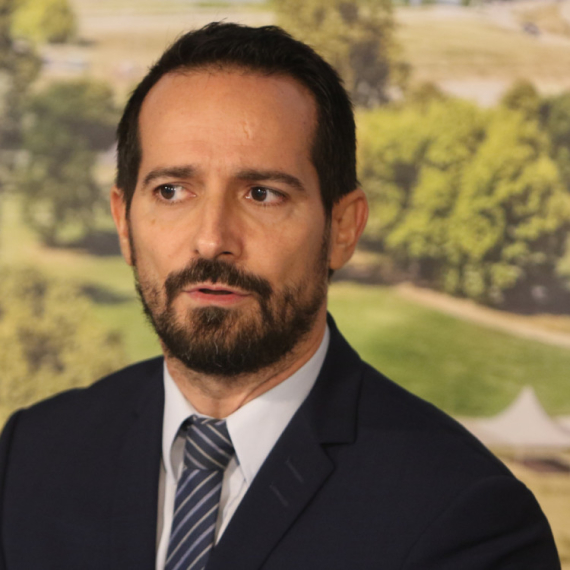 Profesor raskrinkao blokadere: Pozivaju se na Ustav, a ne poštuju ga i šire govor mržnje VIDEO