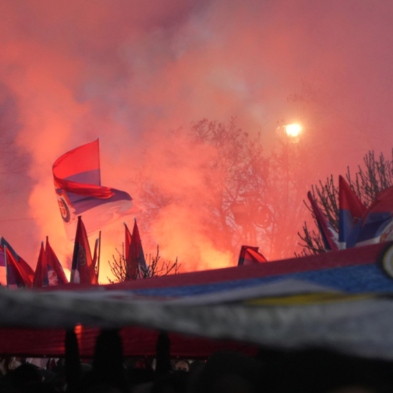 Na velikom skupu 27. juna roboti će igrati uz harmoniku, biće razvijena najduža zastava Srbije FOTO
