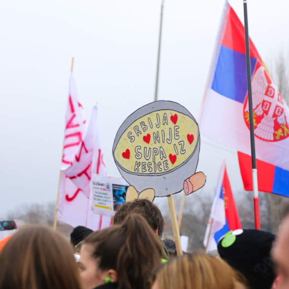 Izbirljivi blokaderi; Traže donacije od naroda, pa izvoljevaju: Donesite bezglutensku hranu FOTO