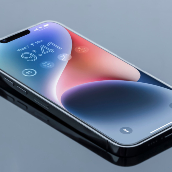 Procurile nove informacije: iPhone 18 donosi promenu na ekranu?