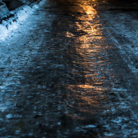 Ice beast sweeps across Serbia: Stock up on food; Rivers threaten to flood; Total traffic blockages possible