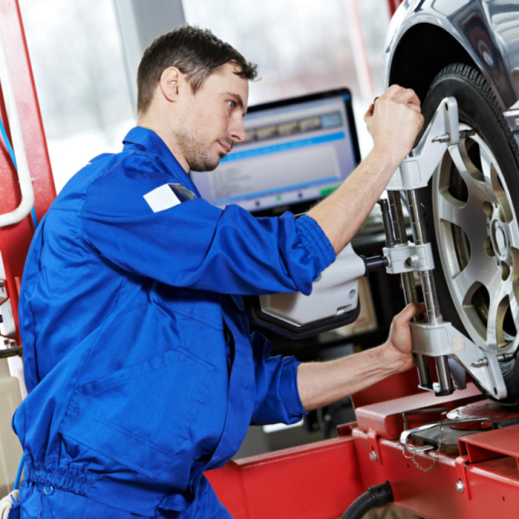 Nemci u problemu: Sve stariji automobili, sve više problema na tehničkom