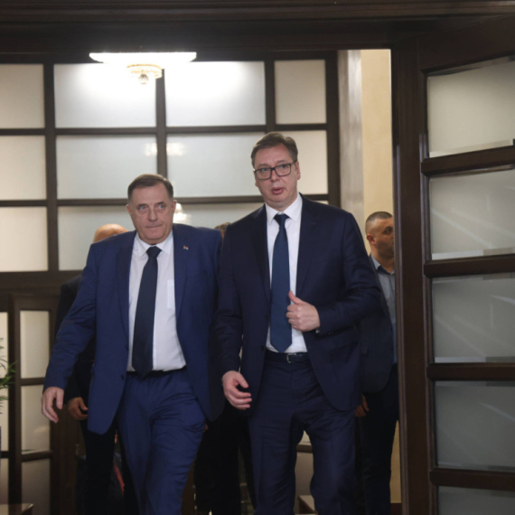 Dodik razgovarao sa Vučićem: Poželeo sam mu brz oporavak, Srbiji je potrebniji više nego ikada