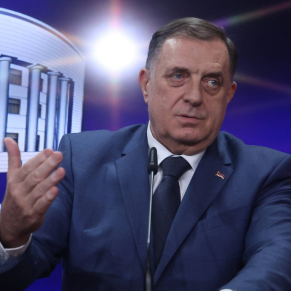 Dodik odbrusio ministarki: Ona misli da je istorija počela juče