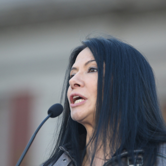 Biljana Lukić ponovo širi laži pa priziva građanski rat FOTO