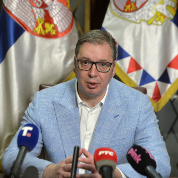 Sramno: Aleksićev pokret na bedan način vređa porodicu predsednika Vučića FOTO