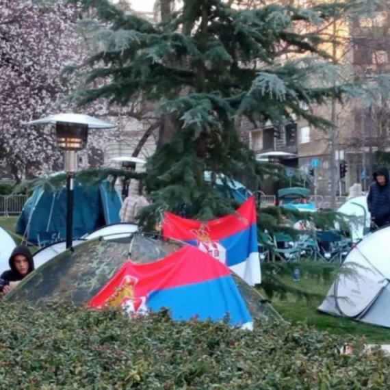 Studenti koji žele da uče: Ekonomski fakultet organizuje predavanja za privilegovane studente, i to u hotelu