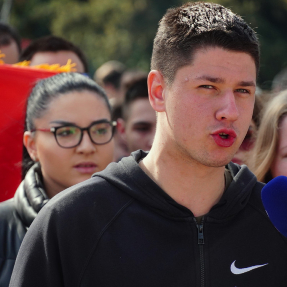 Studenti koji žele da uče podneli krivičnu prijavu protiv rektora Vladana Đokića FOTO