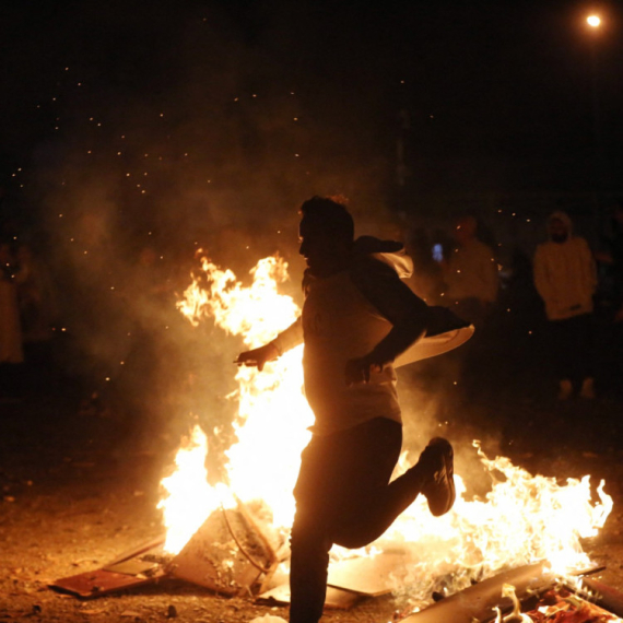 Gomilaju se snage; Tramp poslao preteću poruku: "Panika" VIDEO