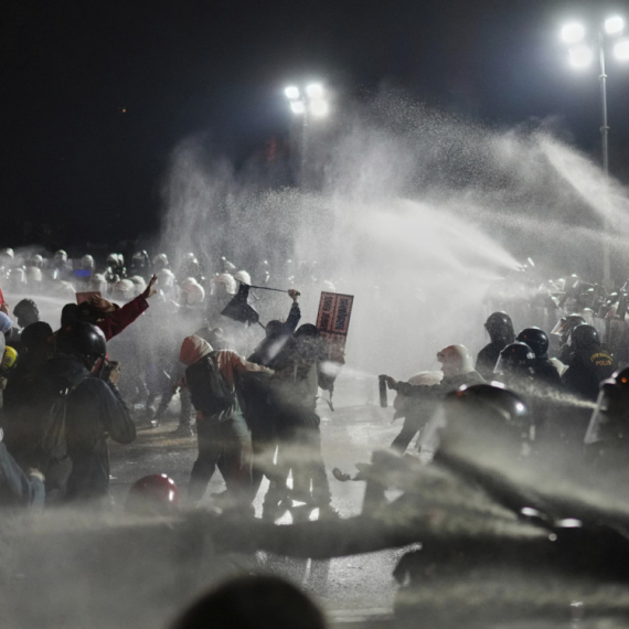 Haos u Istanbulu: Masovni protesti, policija ispalila gumene metke FOTO