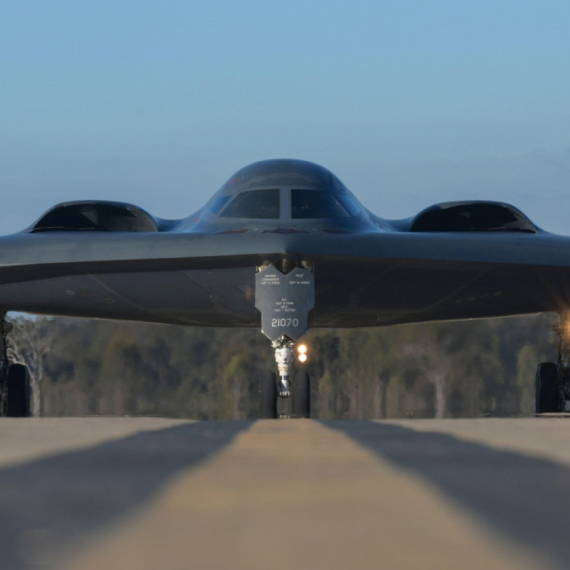 Podla poruka: Leti bombarder B-2, a u njemu... VIDEO