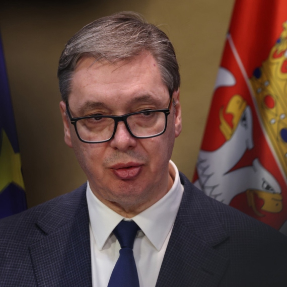 Vučić travels to Moscow: The plane took off from Baku; The aircraft was stopped due to air defense operations