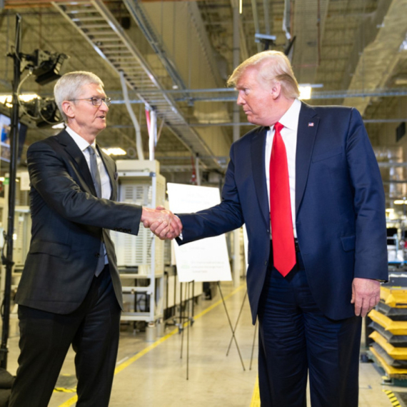 Tramp prelomio: Apple i Intel udružuju snage, više ništa neće biti isto