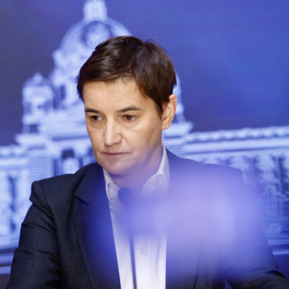 Brnabić: Pet meseci terorišu ljude, a onda su priznali da je sve to politika i nastavili da maltretiraju