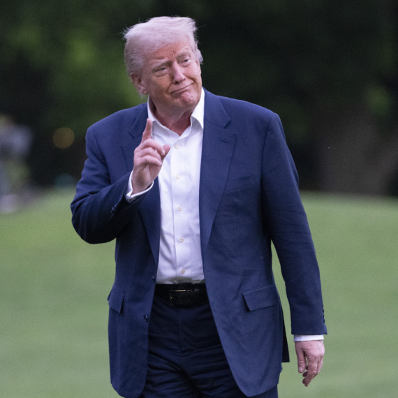 Donald Tramp kao Dart Vejder: Rat zbog "Ratova zvezda" FOTO