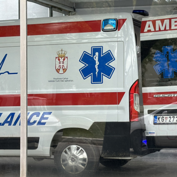 Hitna pomoć: Dve osobe lakše povređene u udesu kod TC Banjica