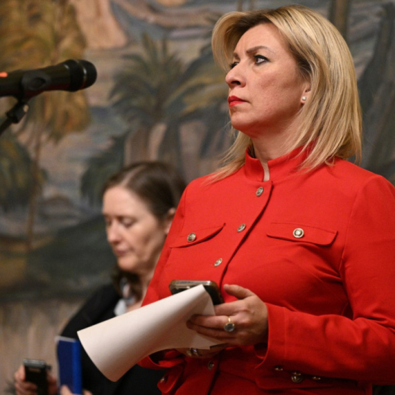 Zaharova: Kijev namerno ciljao decu napadom na igralište u Donjeckom parku