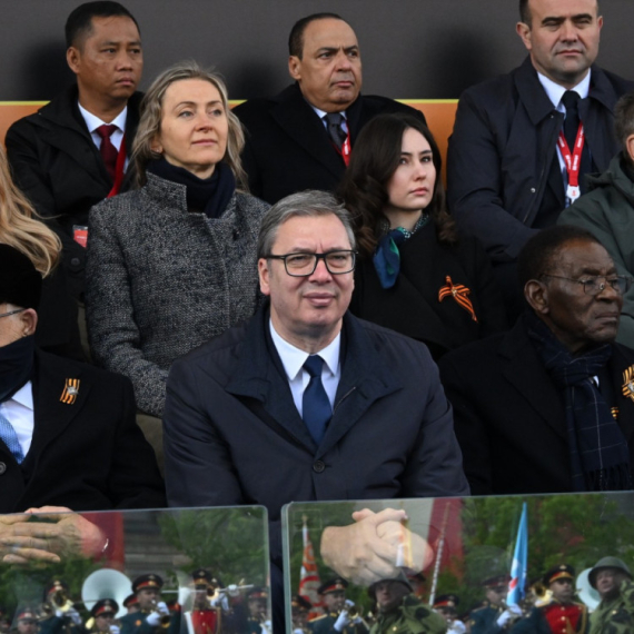 Vučić tik uz svetske lidere u Moskvi FOTO