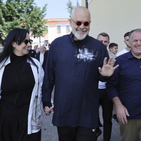 Završeno glasanje u Albaniji: Pobedila partija Edija Rame