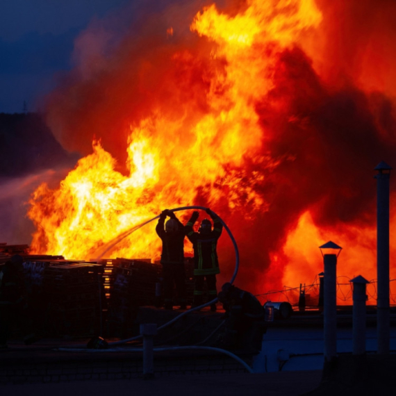 Did the Ukrainians blow up the MOL refinery? A massive explosion rocked the facility, a fire broke out PHOTO