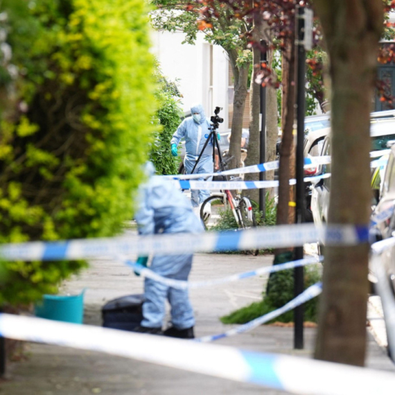 Požar u domu britanskog premijera; Policija i vatrogasci ispred vile od dva miliona funti FOTO