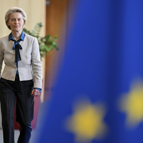 Ursula, Ursula..., a "Fajzer"?