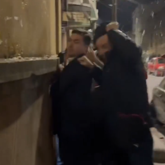 Brutalno maltretiranje u Nišu: Pre skoro dva meseca napadnut gradonačelnik – još niko nije odgovarao VIDEO