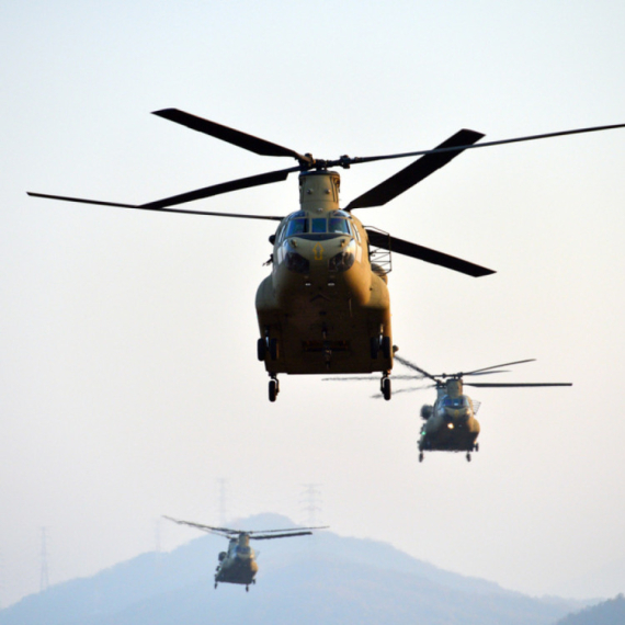 Iz vojnog helikoptera ispao metalni sanduk: Amerikanci nešto podmetnuli?