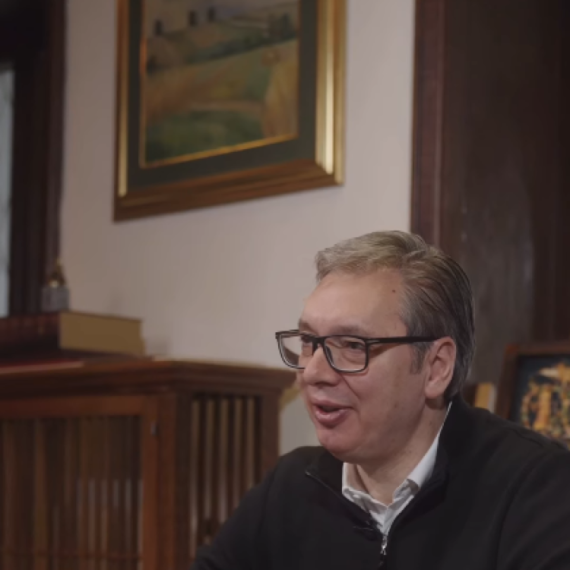 Vučić se priključio Pokretu za narod i državu; "Srbija i narod uvek iznad svega i svakog od nas" VIDEO