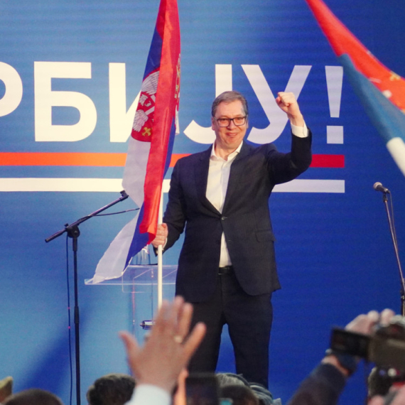 Oglasio se Vučić: Napravili smo najveći skup u Nišu ikada; Slušam narod koji nije bahat, koji hoće budućnost
