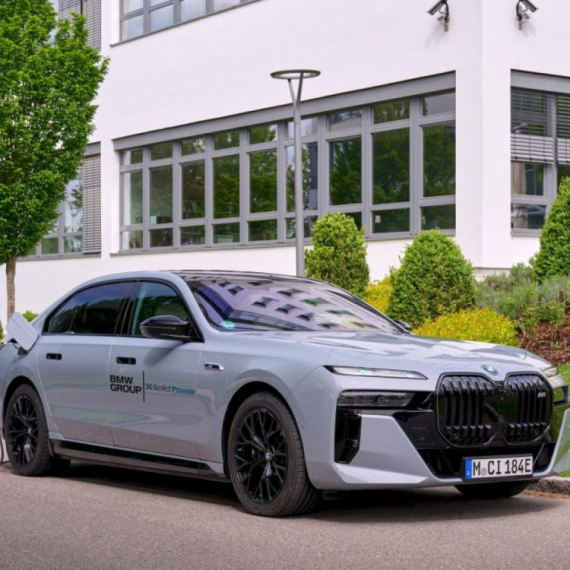 BMW testira prvu bateriju sa čvrstim elektrolitom FOTO