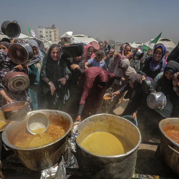 "Neprihvatljivo je da Palestinci rizikuju život kako bi došli do hrane"