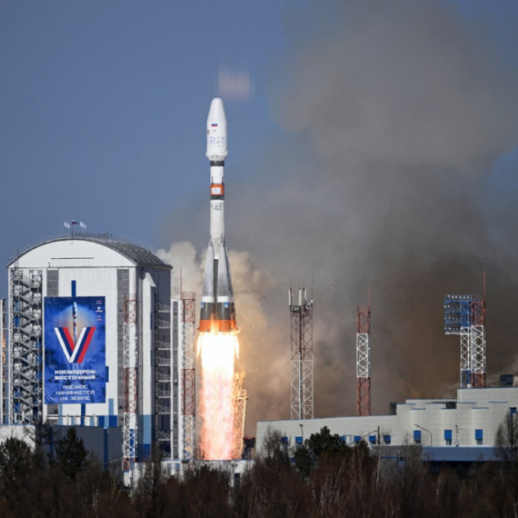 Rusi lansirali vojni satelit u orbitu