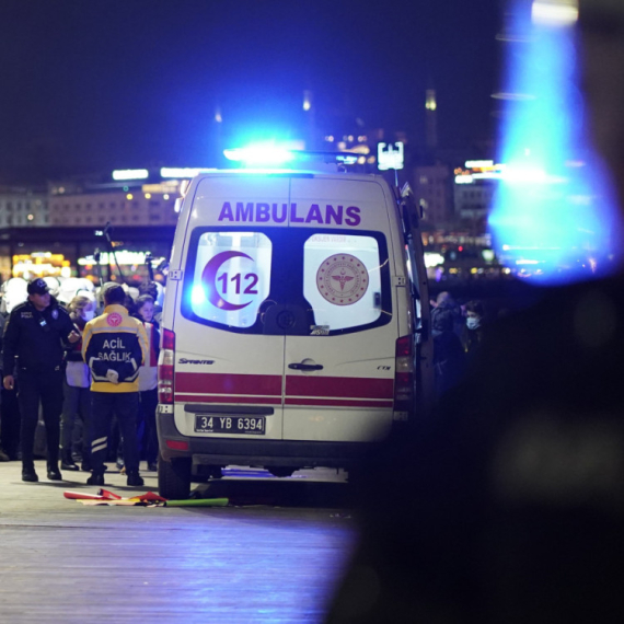 Krvavi napad u Istanbulu: Povređena četvorica policajaca