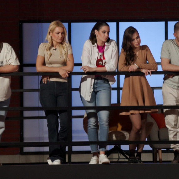 Do sada neviđena scena u "MasterChef Srbija": Pogledajte šta su uradili takmičari sa balkona! VIDEO