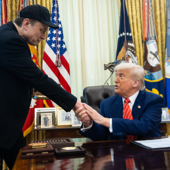 Tramp i Mask savetovali građane da ne glasaju za republikanca