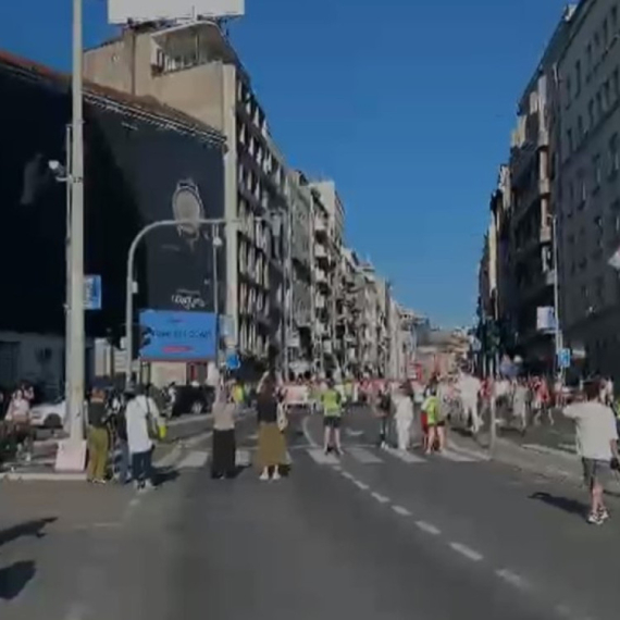 Manje od sto blokadera blokira stotine automobila i pravi haos u Beogradu VIDEO