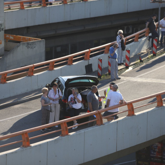 Teror nad građanima se nastavlja: Zaustavljen im auto na Gazeli, ljudi očajni FOTO