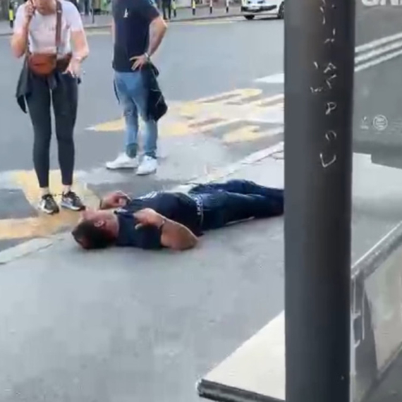 Blokader napao čoveka na stanici VIDEO