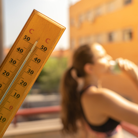 Alarm u celoj Srbiji, vreme opasno: Kako preživeti tropske temperature? VIDEO