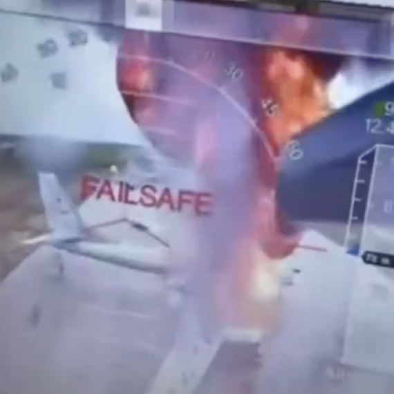 "Ozbiljan šamar Rusiji"; Prvi satelitski snimci uništenih ruskih bombardera FOTO
