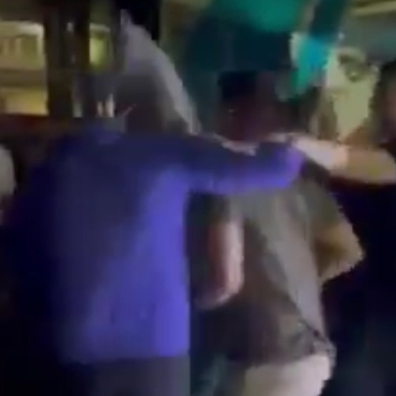 Fašizam blokadera: Napadnut Miloš Pavlović VIDEO