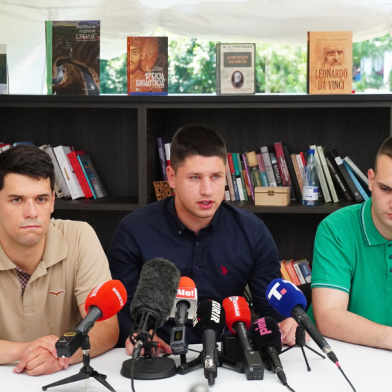 Obratili se studenti: "Kraj je kada Srbija kaže da je kraj, pobedilo je znanje i obrazovanje"