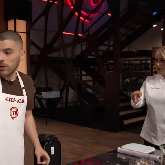 Televisa Presenta: Slom živaca! "Je l' česma ima vode? Je l' znaš da opereš ruke?" VIDEO
