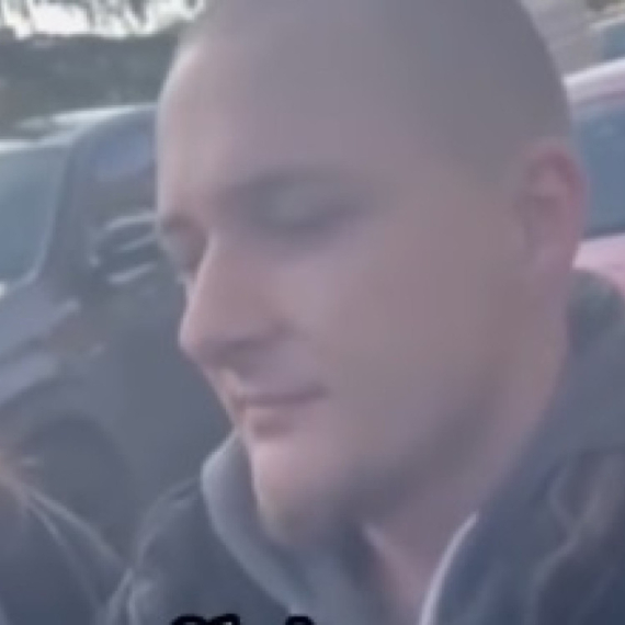 Užasno ponašanje blokadera: Samohranoj majci troje dece poželeo smrt?! VIDEO