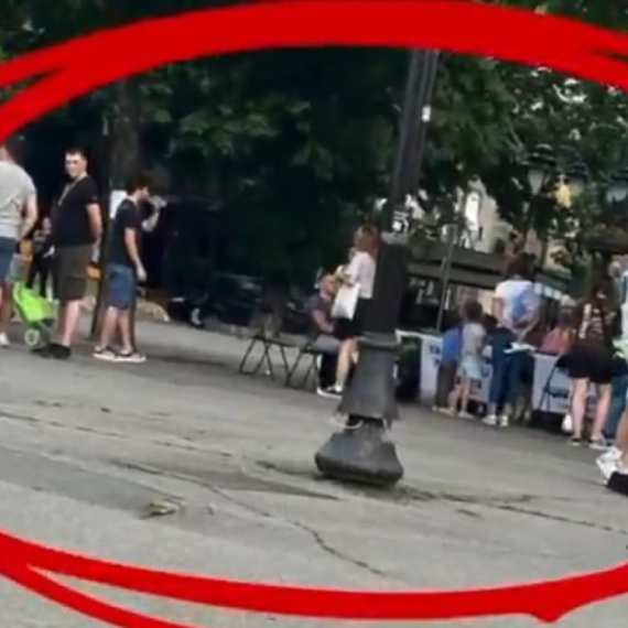 Haos tokom predizborne tišine: Trenutno u centru Zaječara – okupljanje blokadera VIDEO