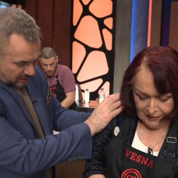 "Pazite prste!", Filip pokušava da smiri Vesnu, a ona broji: "Jedan, dva, tri…" VIDEO