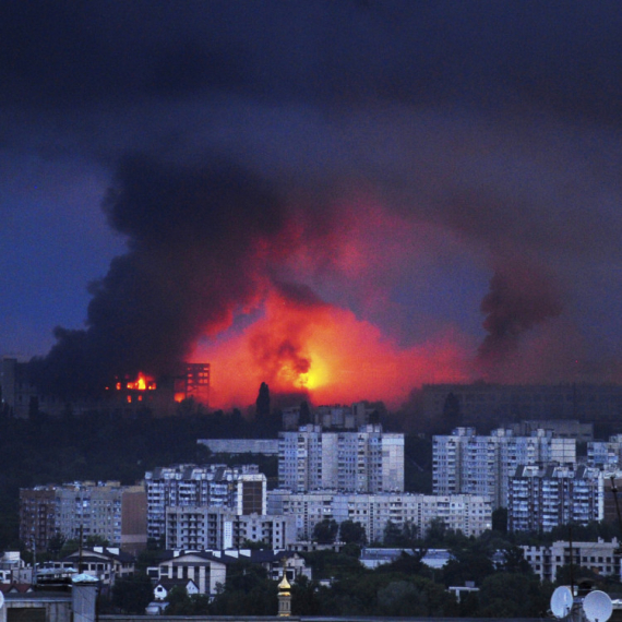 Eksplozije odjekuju; Gori u Harkovu FOTO/VIDEO