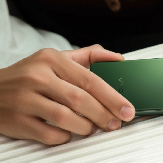 Stiže prvi sklopivi telefon sa IPX9 sertifikatom: Evo na šta je otporan