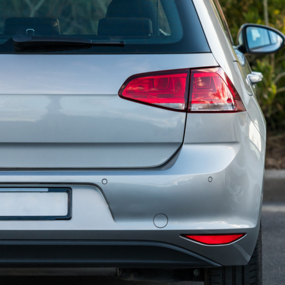 Imate ga na automobilu, a da li znate čemu služi?